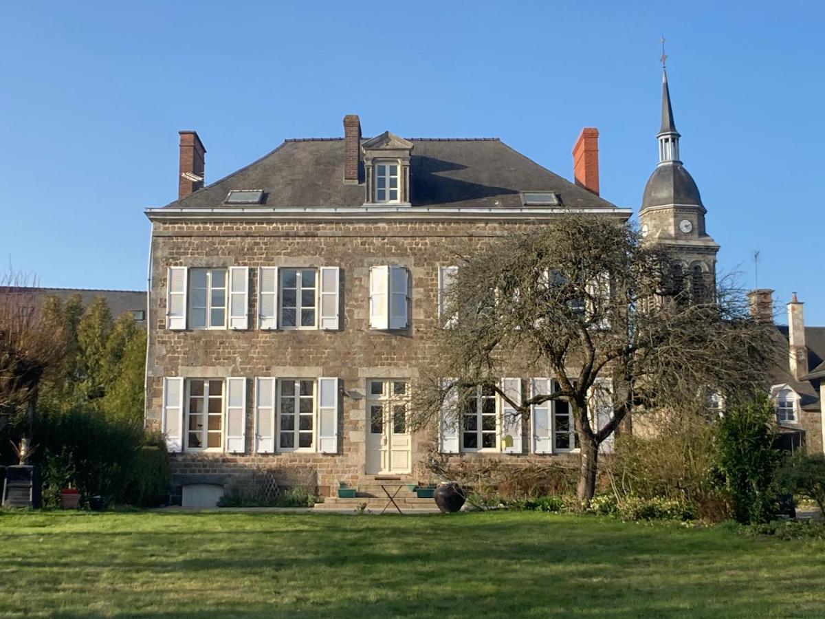 Maison D'Hotes La Doucelle Culture Et Bien-Etre Lignieres-Orgeres Exterior photo