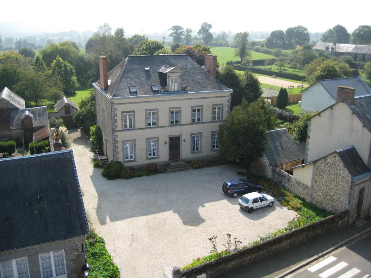 Maison D'Hotes La Doucelle Culture Et Bien-Etre Lignieres-Orgeres Exterior photo